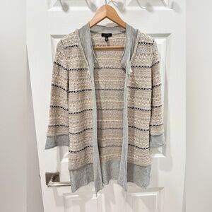 Escada‎ Silver, Gold, Cream Sweater Cardigan size Small